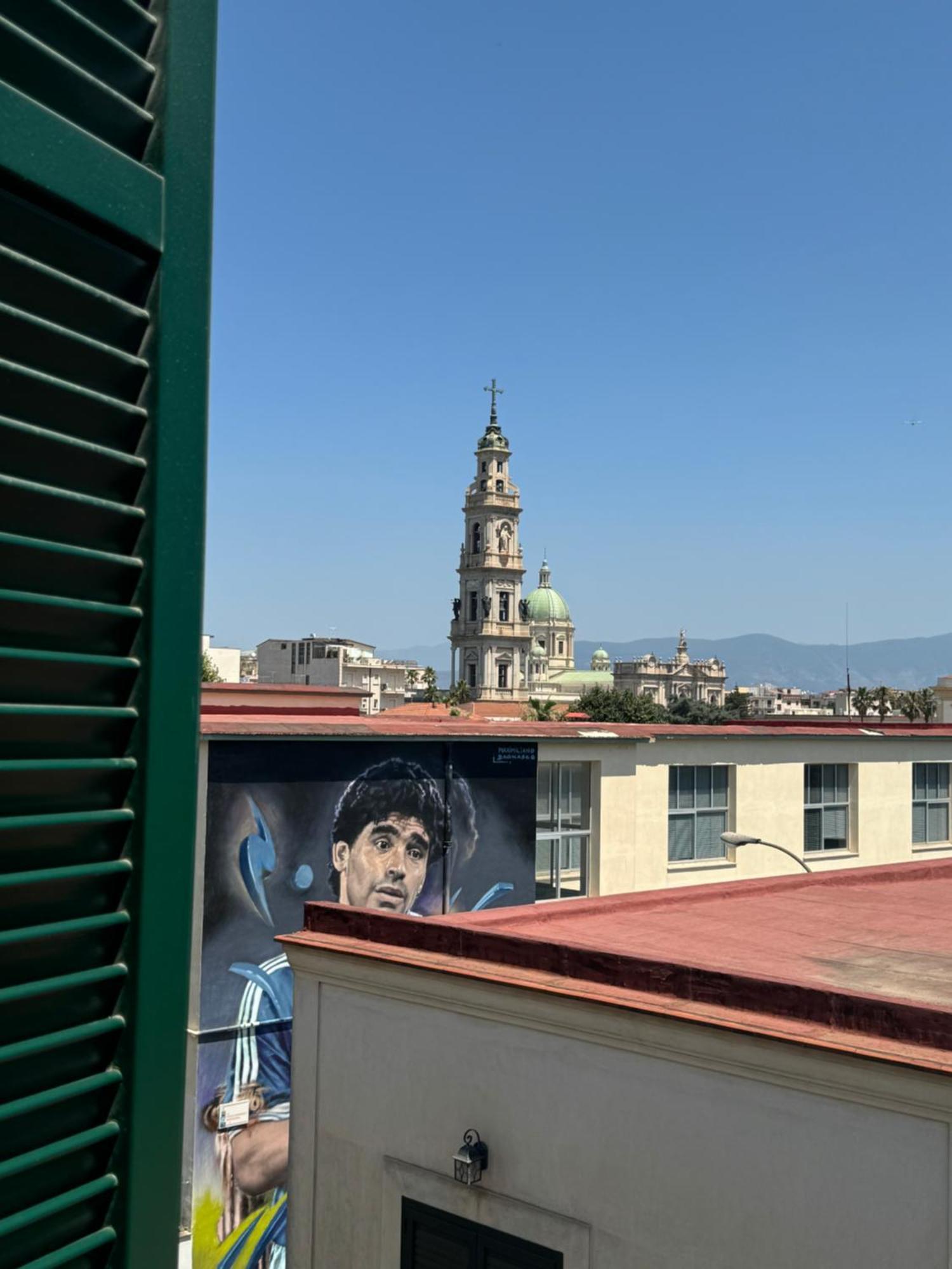Leone & Victoria House Apartment Помпей Екстериор снимка
