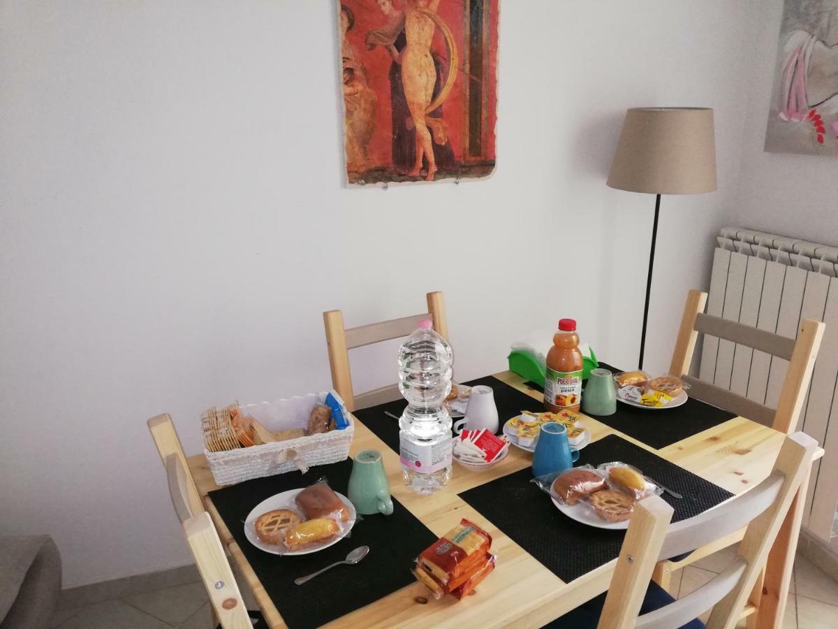 Leone & Victoria House Apartment Помпей Екстериор снимка